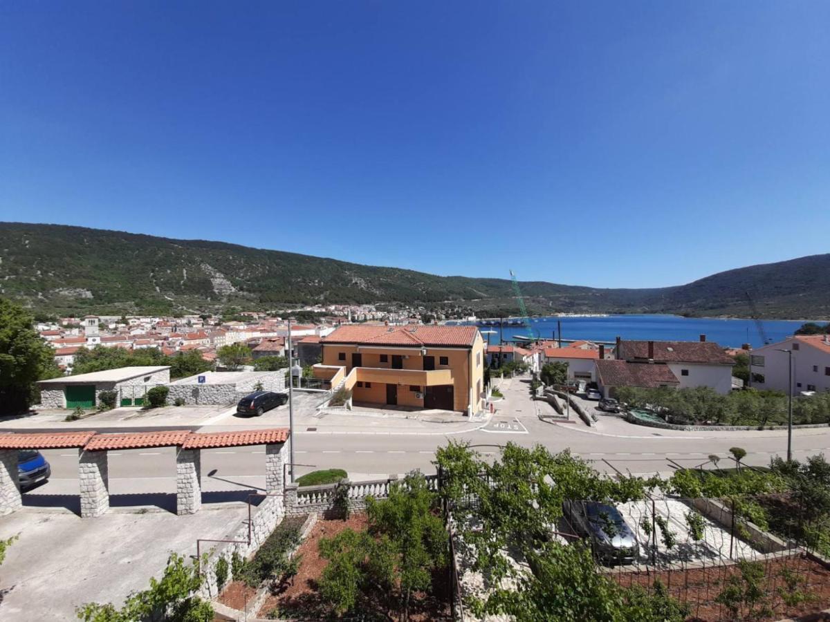 Apartments Renato Muzic Cres Exterior photo