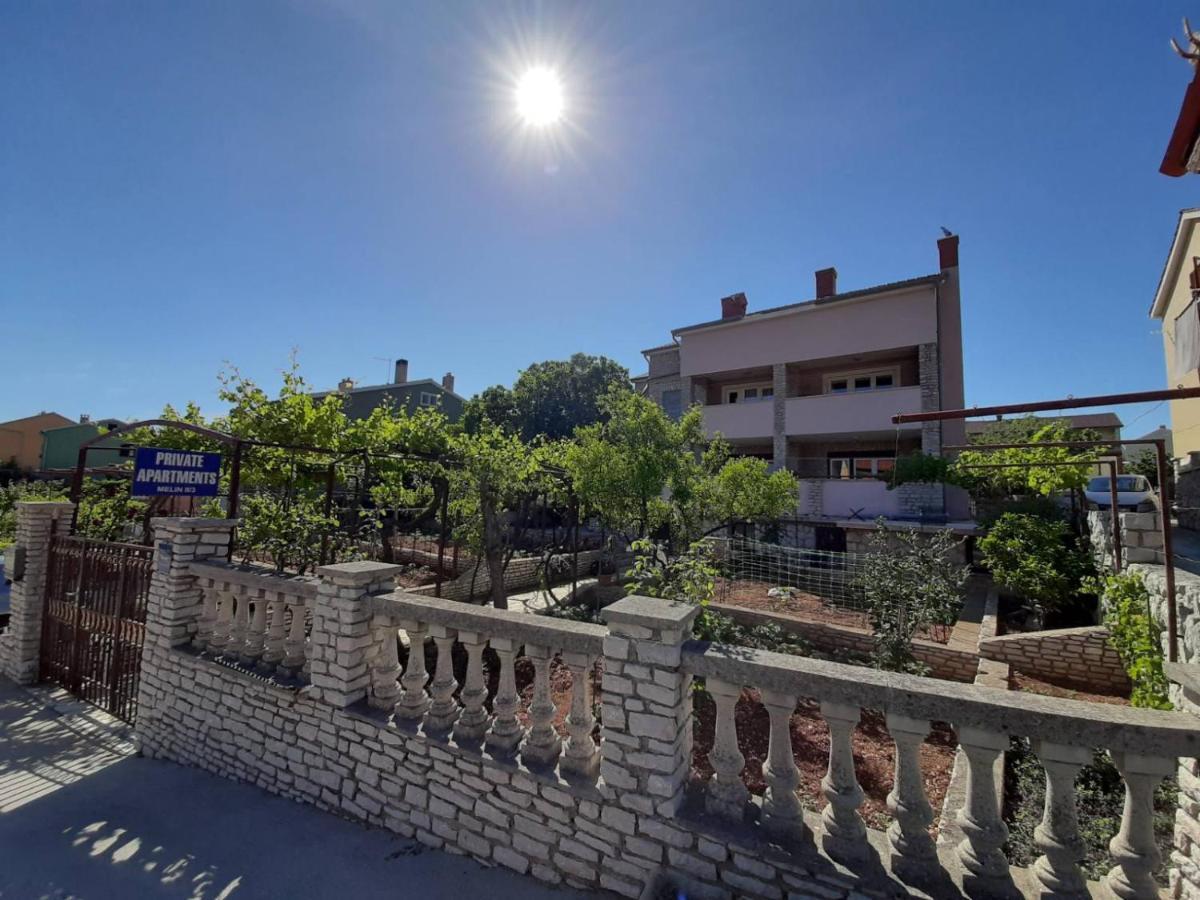 Apartments Renato Muzic Cres Exterior photo